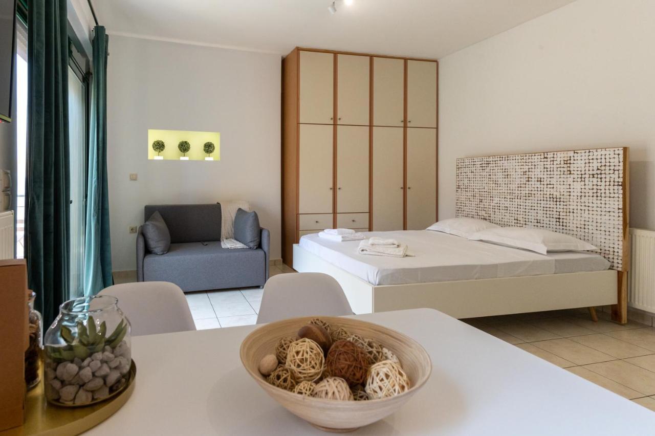 Casa Isabella Apartment Каламата Екстериор снимка