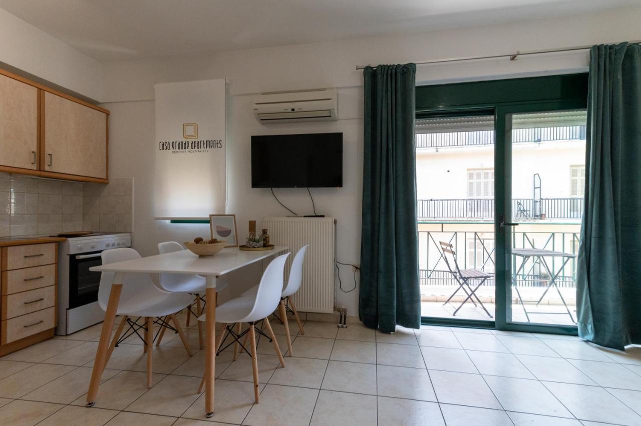 Casa Isabella Apartment Каламата Екстериор снимка