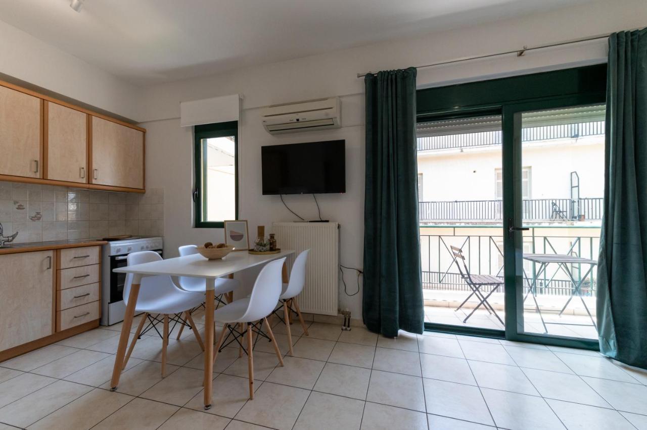 Casa Isabella Apartment Каламата Екстериор снимка